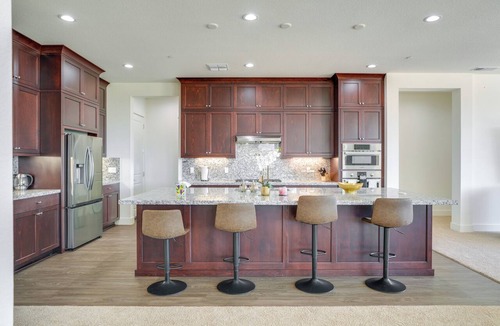 Manteca House | Private Yard & Patio! Modern Manteca Gem