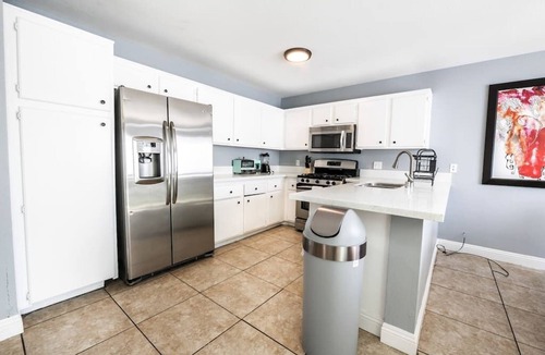 North Las Vegas Villa | Quick in and out. Location to Explorer.City & Beyond