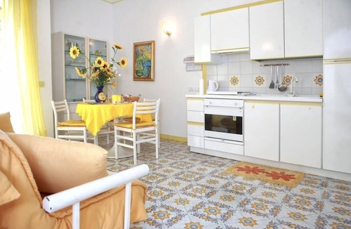 San Pietro Apartment | Raggio di Luna Yellow Apartment- nel Cuore di Unoasi Naturale Fronte Mare