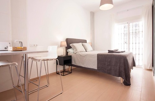 Lagunillas Hostel | Rayito 1A FreshApartments by Bossh!