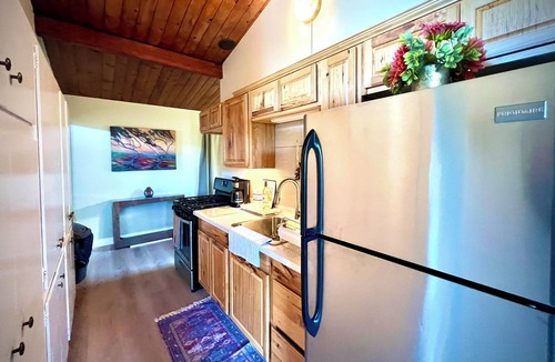 Lodge Hill House | Recently Refurbished! The Redwood Hearts Cottage in Cambria