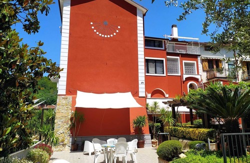 Pellezzano House | Red - Relaxation near Salerno, Pompeii & Amalfi