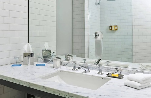 Downtown San Diego Hotel | Relax in a Classic Double Room in Hotel Republic - Close to Harbor Broadway