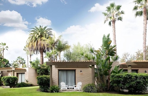 San Diego Hotel | Relax in this Beachfront Hideaway! Pet-friendly, w/Outdoor Pool, Tennis Court