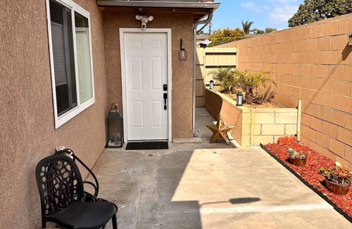 Fullerton Apartment | Remodeled private bedroom with private bathroom. 8 min drive to Disney