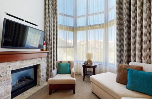 Olympic Valley Apartment | Resort at Squaw Creek's 810 & 812