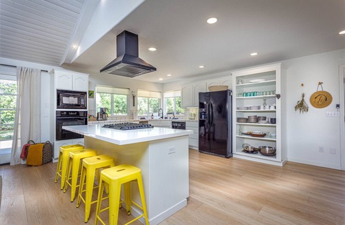 Kaweah House | River Front at the River Raven House