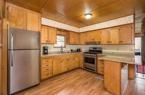 Oakhurst House | Rock View Villa, close to highway 41