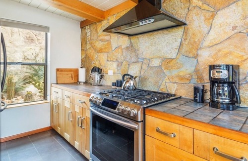 Panorama Heights Villa | Rockbound Oasis Retreat - Family friendly and stunning hot tub views in Joshua Tree