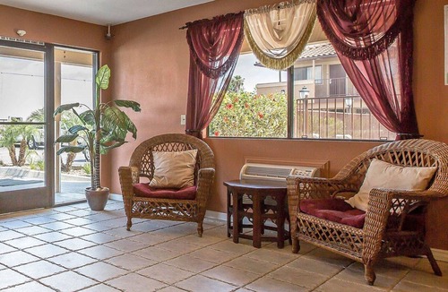 Santee Hotel | Rodeway Inn Santee San Diego East