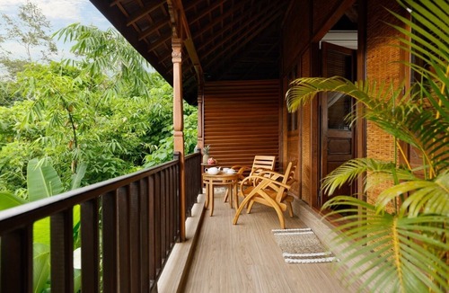 Andong Villa | Romantic 1-Bedroom Joglo Villa with Jungle View
