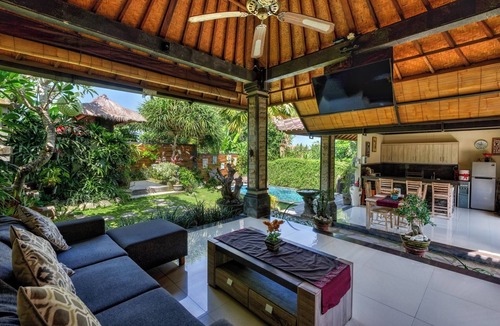 Tumbak Bayuh Villa | Romantic - Charming -Hideaway in bali local compound
