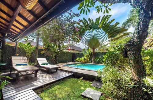 Lovina Villa | Romantic Joglo Villa Near Lovina Beach & Center