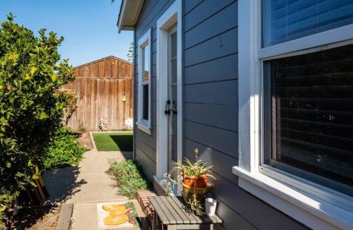 Salinas Apartment | Rustic and Cozy APT with All Amenities near Monterey