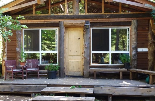 Nevada City Cabin | Rustic mountain retreat - escape to a hand-built cabin in the woods