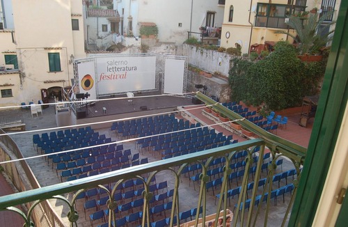 Rione Duomo Apartment | [salernostays] Central balcony apt | Nonna Lella's