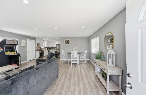 Stockton House | San Diego 3 Bedroom Urban Escape