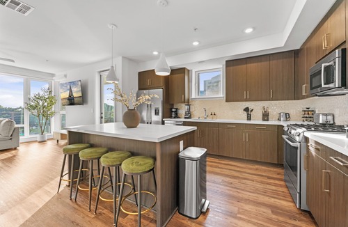 Marina del Rey Apartment | Sapphire Marina' Marina Side Private Balcony Amazing Amenities Pool, Gym Jacuzzi