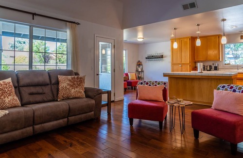 Templeton House | Sea Rock Ranch-Wine Country Living at it's Best! Pet Friendly! New Spa!