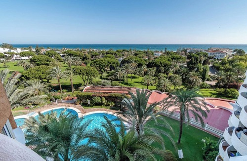 Urbanizacion Marbessa Apartment | Sea Views Apartment in Marbesa