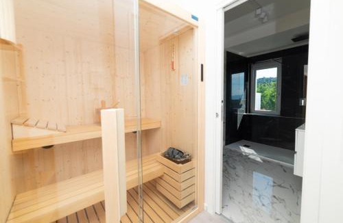 Marini Apartment | Seaview, Two Pools, Sauna & Relax - Suite Dorotea