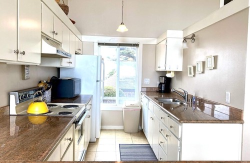 Castroville House | Serene beachfront getaway, breathtaking ocean views, steps from the beach!