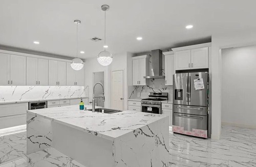 Victorville House | Single-story family & pet-friendly home w spacious fenced yard