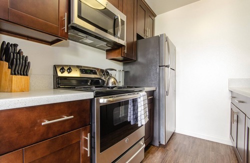 Norma Triangle Apartment | Skyline Views 1 Bedroom with Balcony & Pool