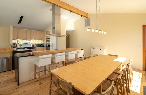 Upper Kingsbury House | Sleeps 10, Five Minutes From Heavenly, Panoramic Mountain Views