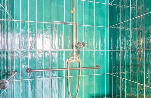 East Village Apartment | Sonder The Baker | Accessible King Room