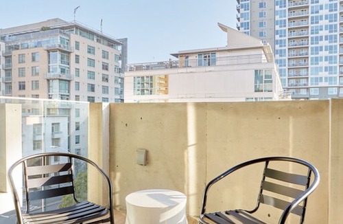 Little Italy Apartment | Sonder | The Continental | Ideal Studio + Balcony