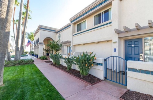 Townsite Resort | Southern California Beach Club Oceanside California 1BR Sleeps 4