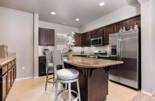 Mira Costa House | Spacious 3-bedroom townhome in peaceful Oceanside with AC