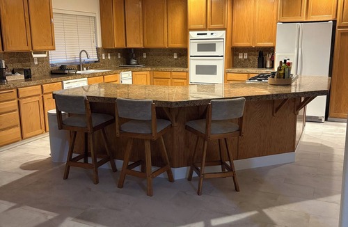 Carson City House | Spacious 4-bedroom house in Carson City on Golf Course, close to Tahoe and Reno.