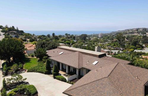Hidden Valley Villa | Spacious 4BD, La Jolla, Ocean Views, Jacuzzi