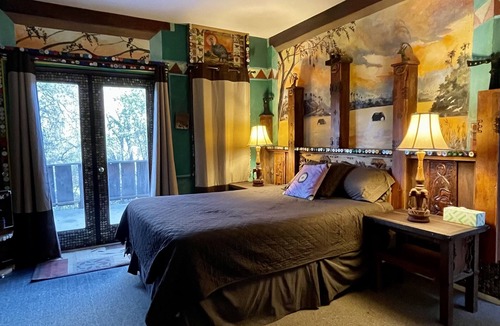 Three Rivers Cabin | Spacious 5-bedroom Lodge nestled at the Gateway to the Sequoias.