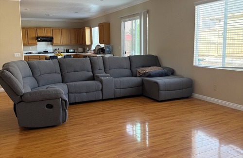 Moreno Valley House | Spacious 5BR Home - Sleeps 10 - Quiet & Clean - Perfect for Families & Groups
