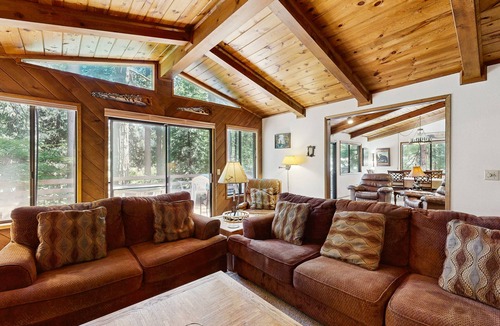 Arnold Cabin | Spacious dog-friendly home with scenic deck & W/D - near golf
