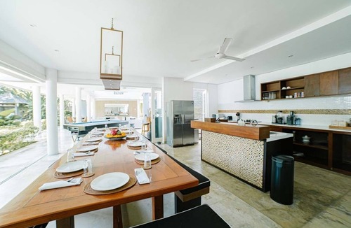 Jimbaran Bay Villa | Spacious & Luxury 5BR Villa 100m from beach+butler