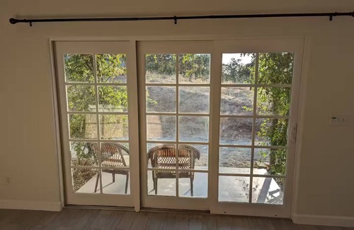 Squaw Valley House | Spacious Modern Vacation Home near Kings Canyon N.P. EV Charging Fast Wifi.