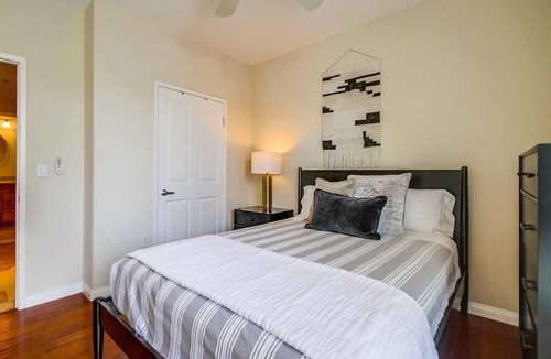 Downtown San Diego Apartment | Spacious Three Bedroom Condo in Little Italy !