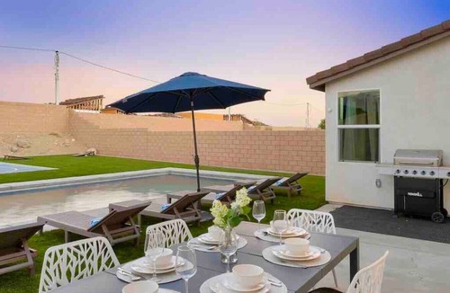 Desert Hot Springs Villa | Specials-ask +gameroom+basketball+fire pit+bbq+beautiful pool+spa+mountain views