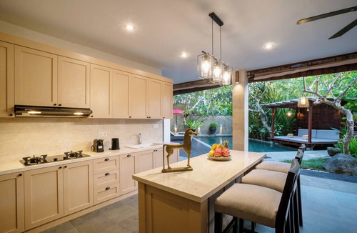 Jimbaran Bay Villa | Specious three bedrooms villa in beautiful Jimbaran with private pool