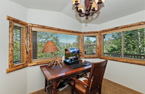 Castle Glen Estates Villa | Spectacular Mountain Lodge To Fit All
