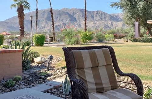 Rancho Mirage Condo | Spectacular view, steps to pool/jacuzzi at Sunrise Country Club-winter available