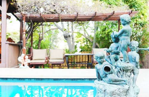 Los Feliz Villa | Spectacular views 3-bedroom villa with pool and gardens in walkable Los Feliz
