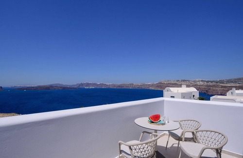 Akrotiri Villa | Splendid Santorini Villa | Villa Vista | 3 Bedrooms | Private pool & Spa Bath