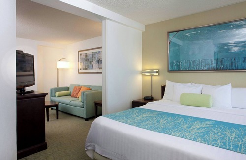 Hawthorne Hotel | SpringHill Suites Los Angeles LAX/Manhattan Beach