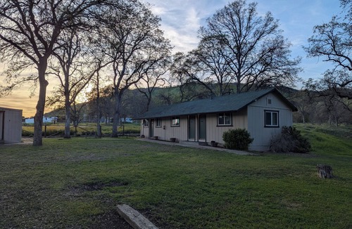 Squaw Valley Cabin | Squaw Valley Motel Room #3