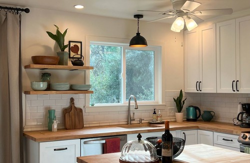 Squaw Valley Cottage | Stargazers’ Paradise - Charming Cottage Near Kings Canyon National Park